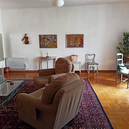 Apartment In The Heart Of Cotignac Exterior photo